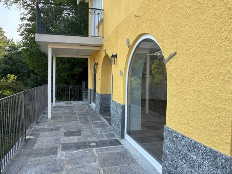 Elegante villa ticinese 5.5 locali con vista panoramica a Gaggio di Bioggio (35)