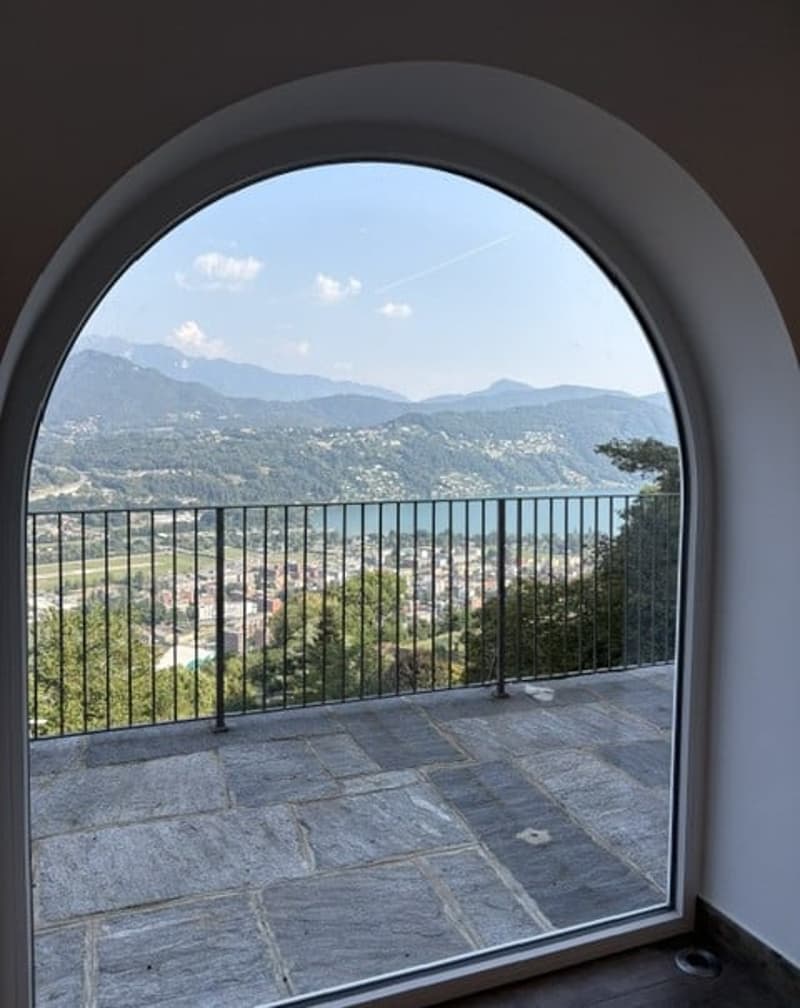 Elegante villa ticinese 5.5 locali con vista panoramica a Gaggio di Bioggio (32)