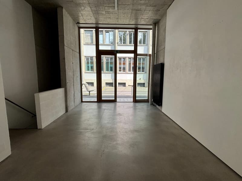 Commercial arcade of 75 m2 in the city center (2)