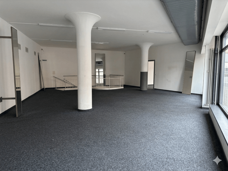 Commercial/Office space of 357 m2 on two levels, two steps from Lausanne train station (3)