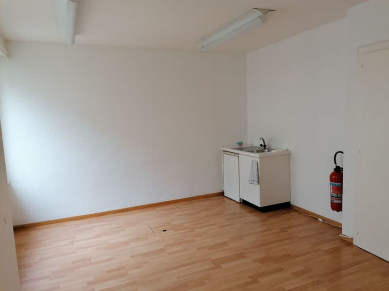 Uffici di 110m2 semiammobiliati, vicino alla stazione di Losanna (4)