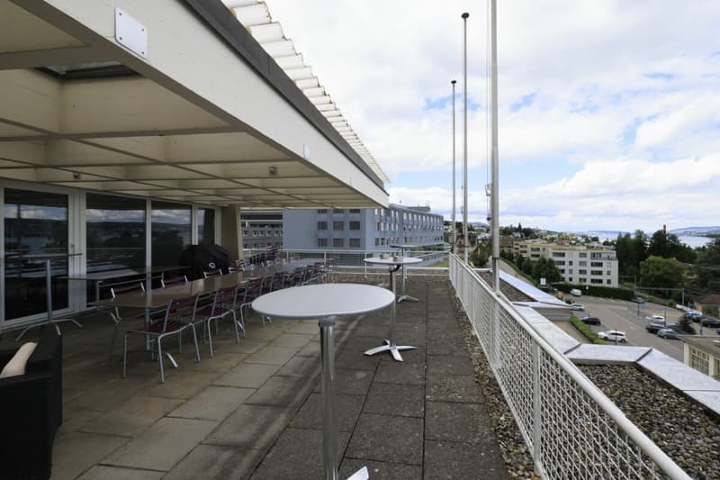 Horgen - Ufficio e sala da soggiorno ampliati con vista sul lago (4)