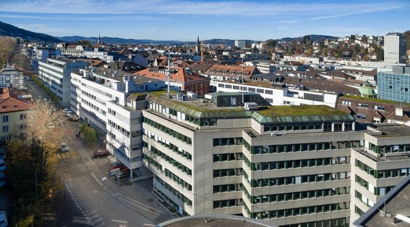 Espace commercial au rez-de-chaussée derrière Neumarkt (13)