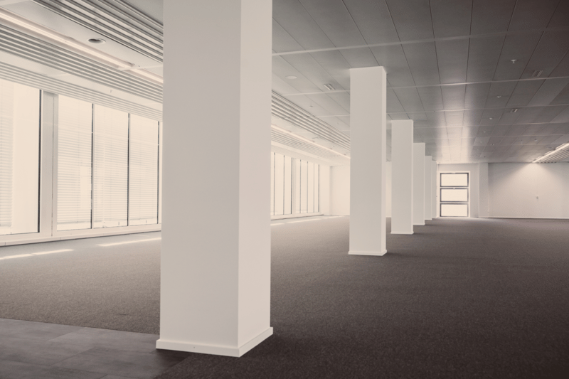 Discover our iconic office high-rise (13)