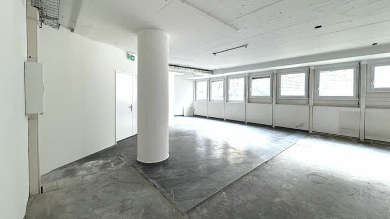 Versatile commercial space on the ground floor (6)