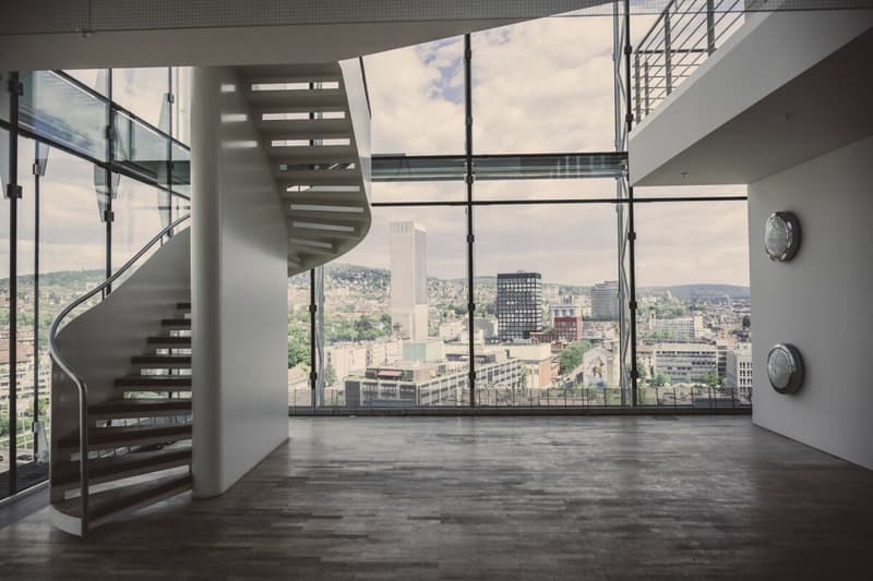 Torre degli uffici - Lavorare con una vista d'insieme (5)