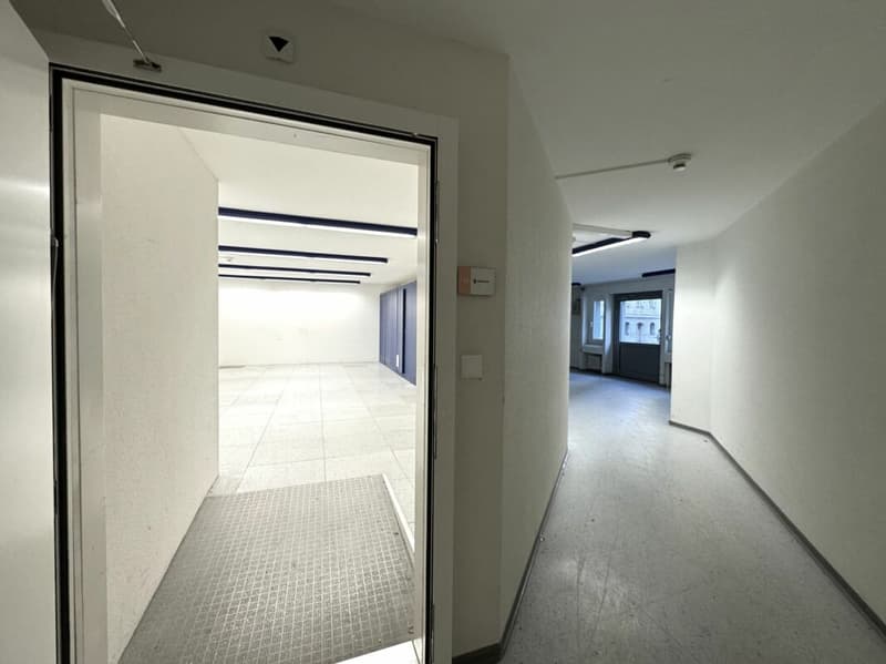 Helles Büro an zentraler Lage (9)