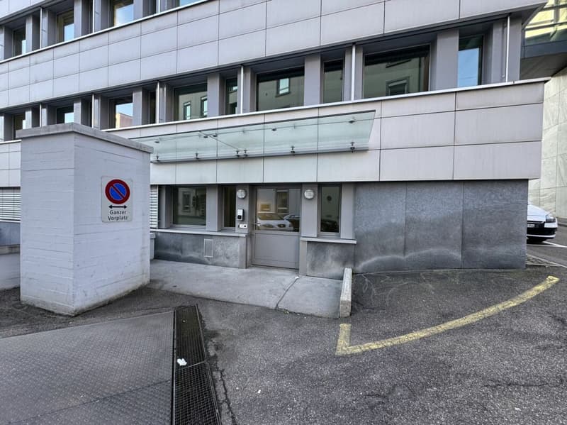 Helles Büro an zentraler Lage (12)