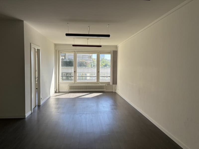 Bureau spacieux et lumineux de 175 m² - conditions flexibles (1)
