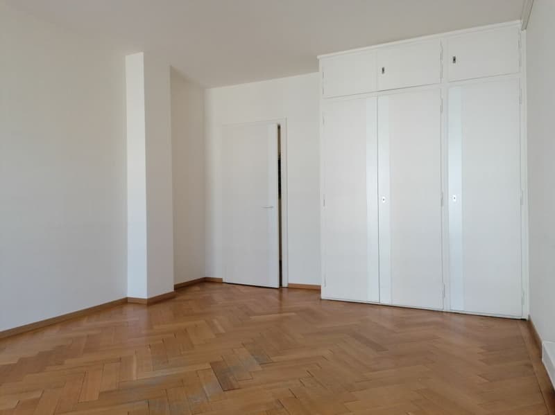 Bureau de 238 m2 à deux pas de la gare (3)