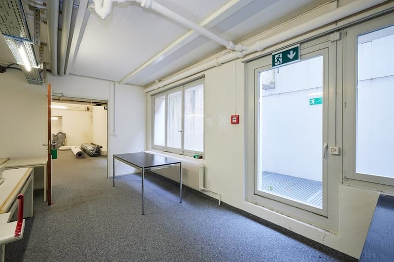 366 sqm versatile rental space (9)