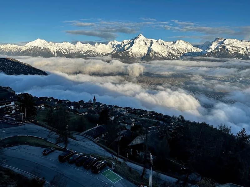 Appartement Skis aux Pieds avec vue spectaculaire sur la vallée. (1)