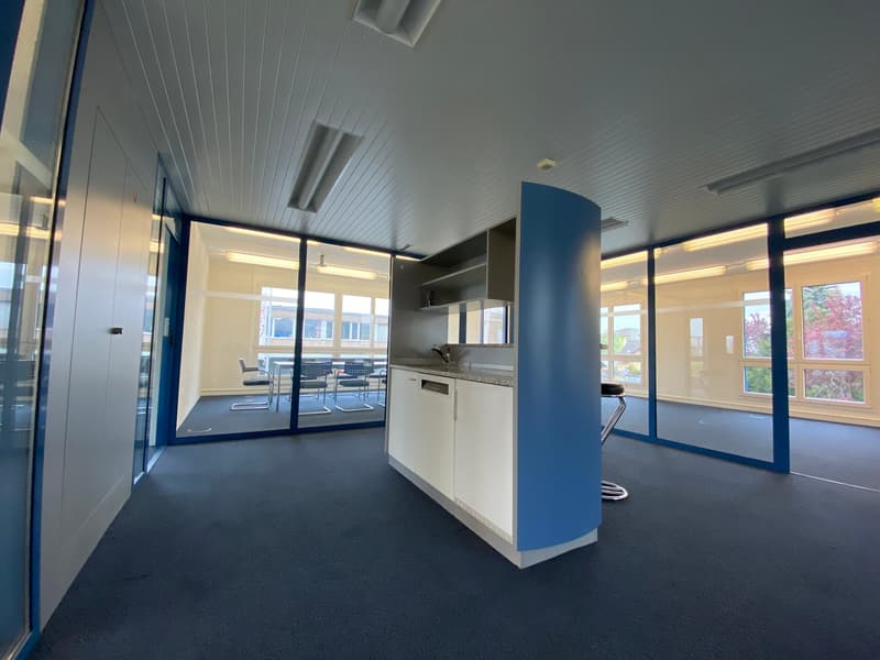 Moderne, helle Büroräume an bester Lage im \Blue Cube\ (2)