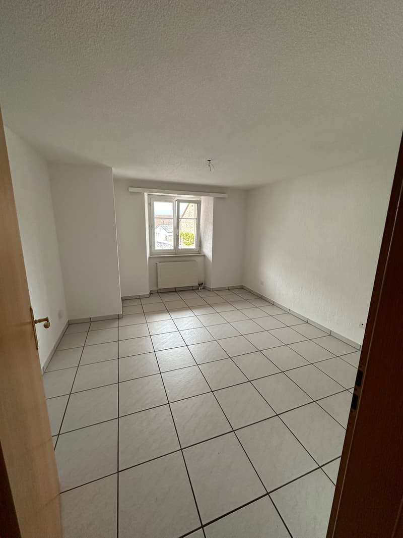 Schöne 31/2-Zimmer-Wohnung zu vermieten in Lostorf (5)