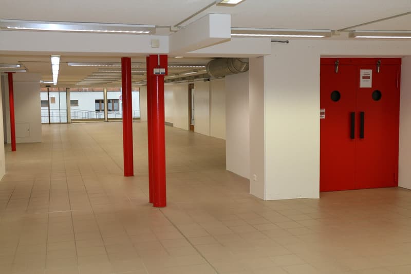 5538 - Erdgeschoss Hauptgebäude mit Warenlift
