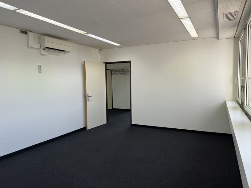 Espaces de bureau à emplacement idéal (4)