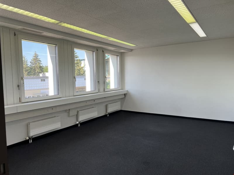 Espaces de bureau à emplacement idéal (8)
