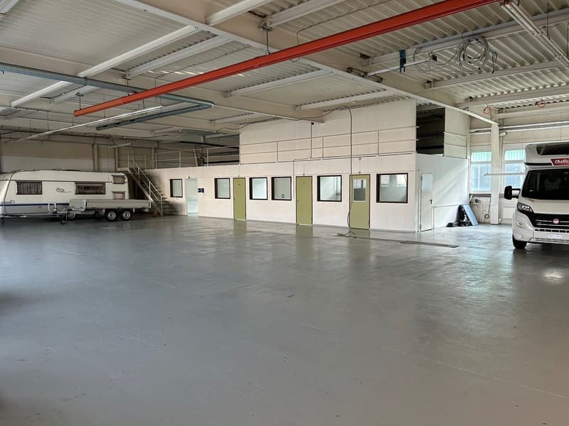 Top renovierte Produktionshalle mit Büro, Montageräumen und kompletter Infrastruktur (1)