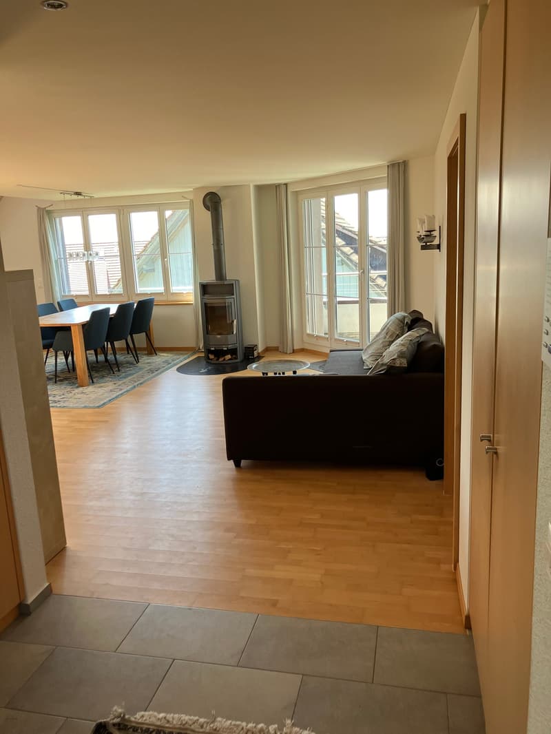 Grosszügige Maisonette-Wohnung mit Weitsicht in Aeugst a.A. (2)