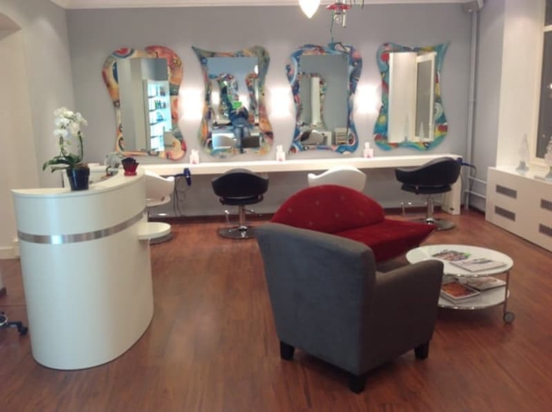 A remettre:  Magnifique Salon de coiffure à Genève (2)