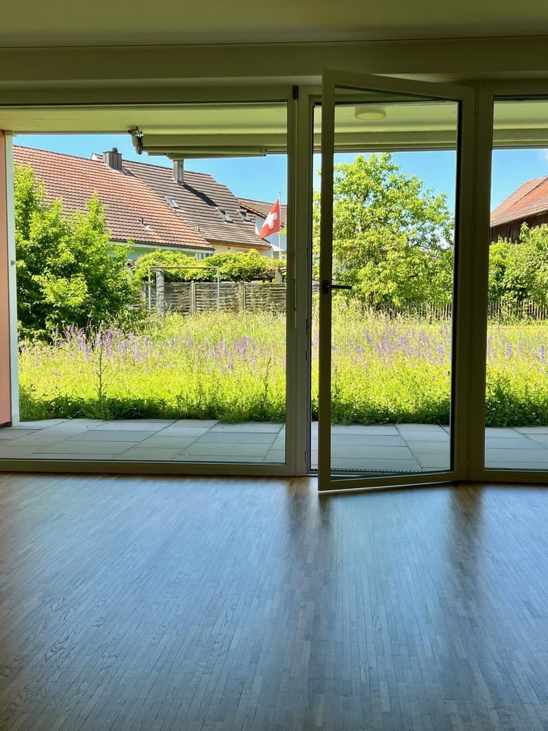 Frisch renovierte 2.5 Zimmer Garten-Wohnung plus Hobbyraum in Schinznach Dorf (1)