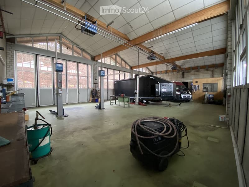 Open large space, vehicle, equipment, ceiling and wall design