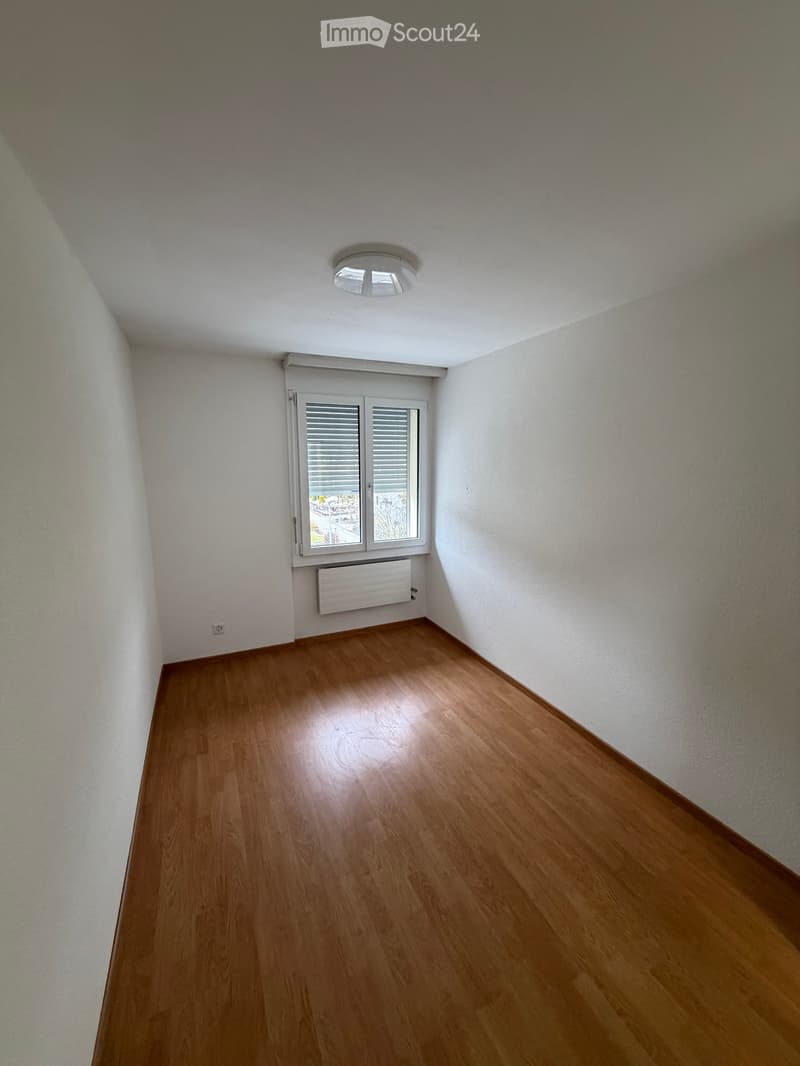 4.5-room apartment renovated with balcony, in Lengnau BE (2)