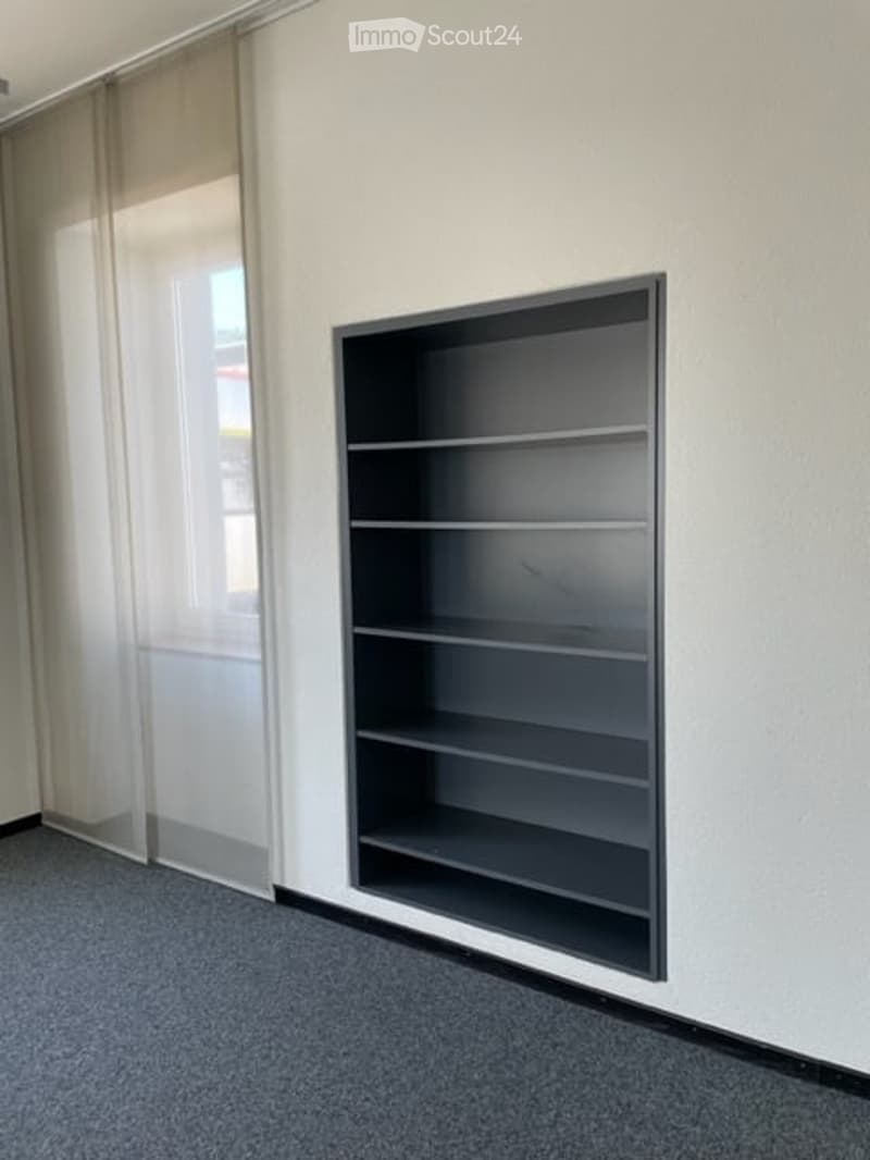 Grosszügiger Büro- / Therapie- oder Praxisraum in Schinznach Bad zu vermieten (8)