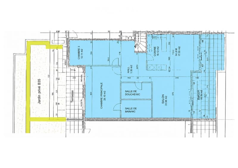 Floor Plan. Floor plan showing a layout with a principal room, three bedrooms, a kitchen, a bathroom, a shower/WC, a bathroom/WC, a salon, a terrace, and a private garden.