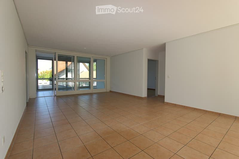 Modern 4.5-room apartment with balcony in Schüpfen (7)