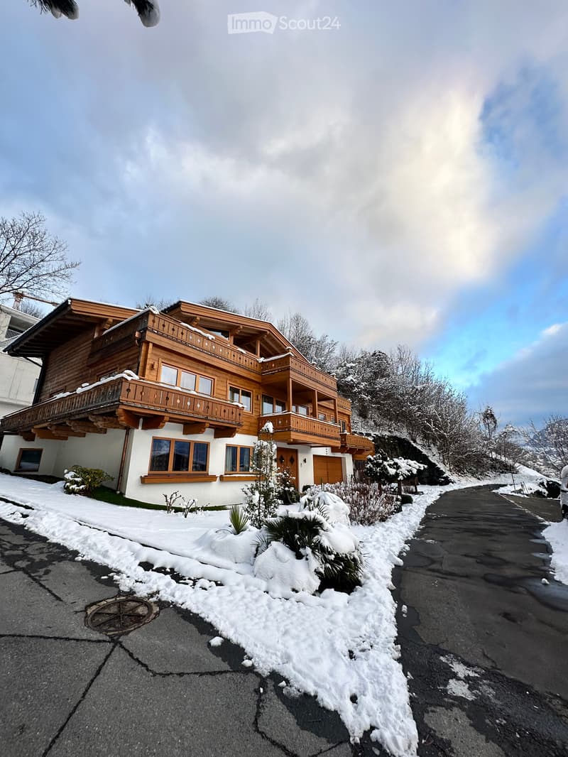 Vaste maison de famille de 7,5 pièces avec un panorama spectaculaire sur le lac et les montagnes (2)