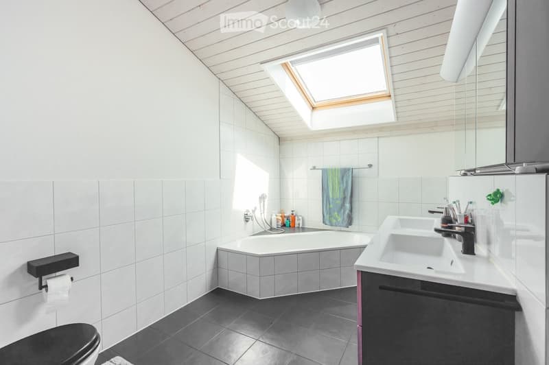 Maison jumelée de 5,5 pièces bien entretenue (8)