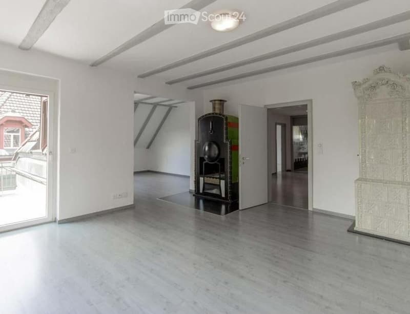 empty room, white walls, gray floor, fireplace, glass door, white ceiling