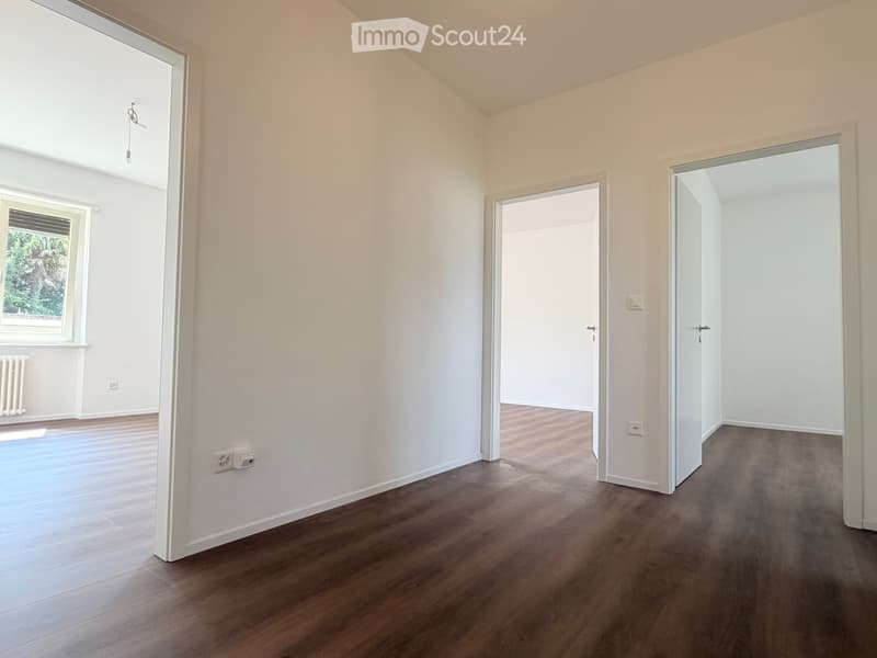Helles 3.5-Zimmer-Wohnung mit Balkon in Mendrisio renoviert (6)