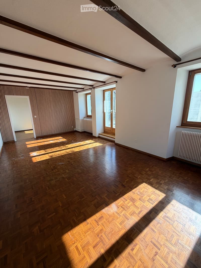 Einfamilienhaus mit 2 Wohnungen, 5 und 3 Zimmer in La Chaux-de-Fonds (4)