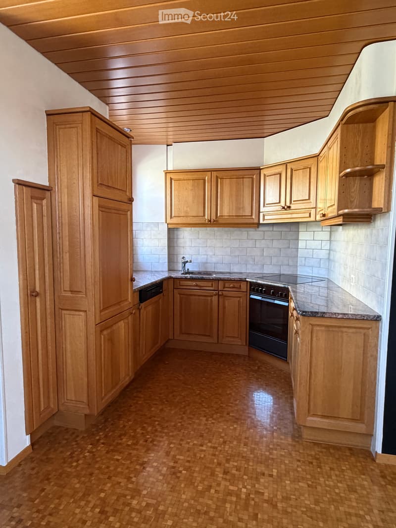 Einfamilienhaus mit 2 Wohnungen, 5 und 3 Zimmer in La Chaux-de-Fonds (2)
