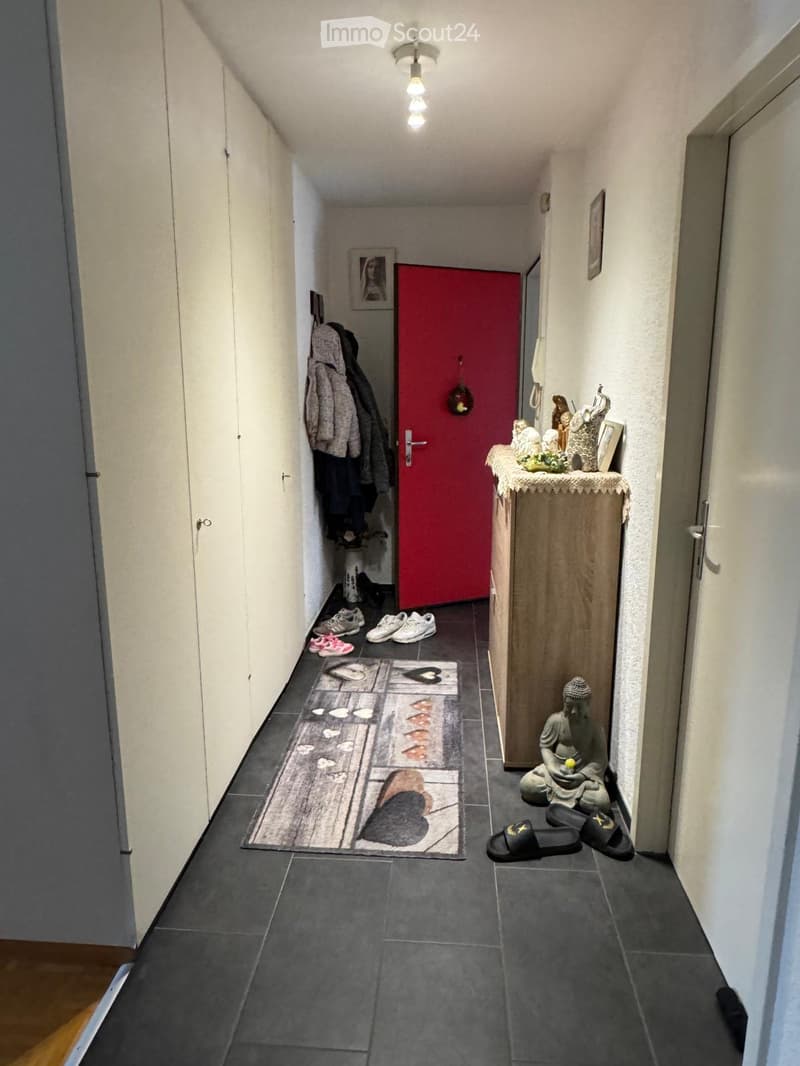 Appartamento moderno 3.5 locali con balcone e garage a Lyss (5)