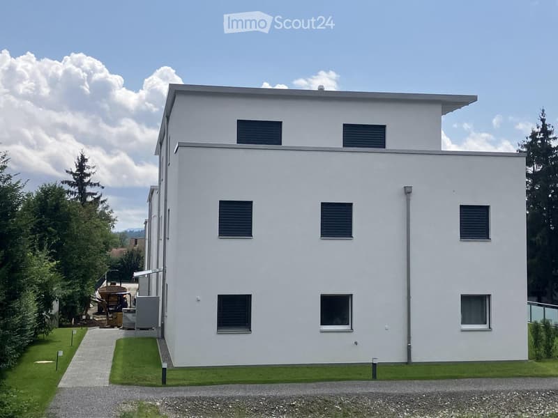 Moderne 4.5-Zimmer-Neubau-Wohnung mit Balkon und Garage in Niederbipp (4)