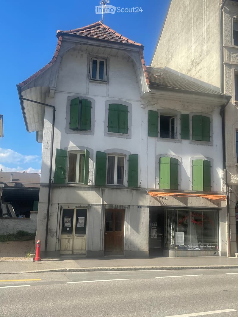 Immeuble de rendement avec fort potentiel de développement – Mixte habitation et commercial (1)
