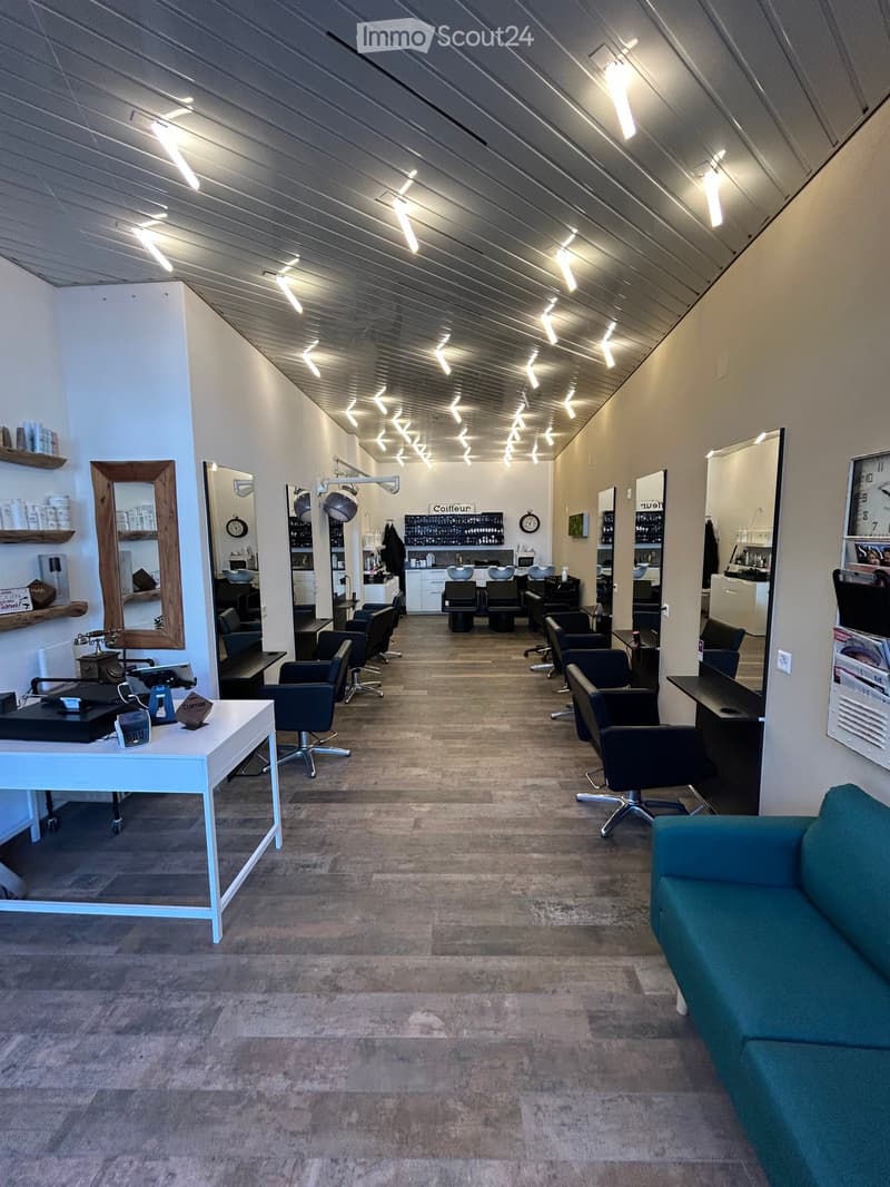 {"visible_features": [], "type": "Furnished Room", "objects": ["chairs", "mirrors", "desk", "couch", "clocks", "shelves", "bottles", "lamps", "cups", "bowls", "telephone", "clock", "cupboard", "tablet", "cupboard", "cupboard", "cupboard", "cupboard", "cup