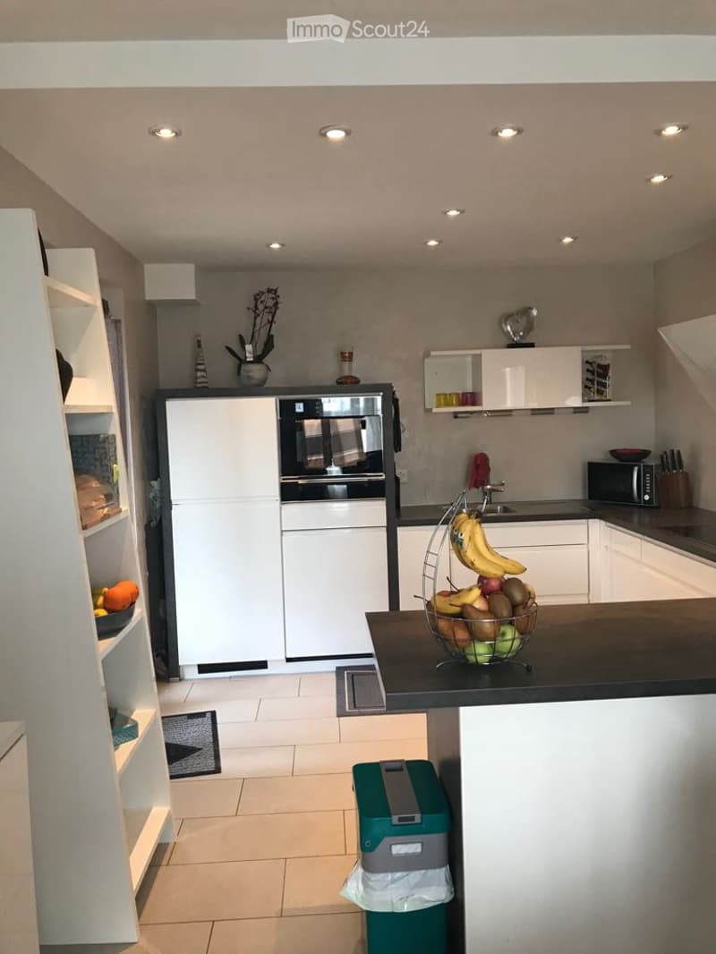 Magnifique maison individuelle de 7 pièces à Bussigny (2)