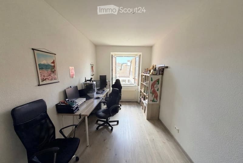 Charmanter 3,5-Zimmer-Wohnung in La Chaux-de-Fonds (4)