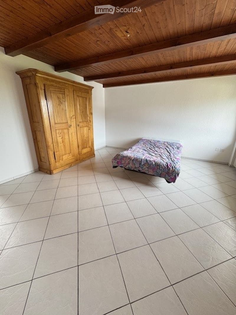 Delizioso appartamento mansardato di 2,5 locali a Safnern (4)
