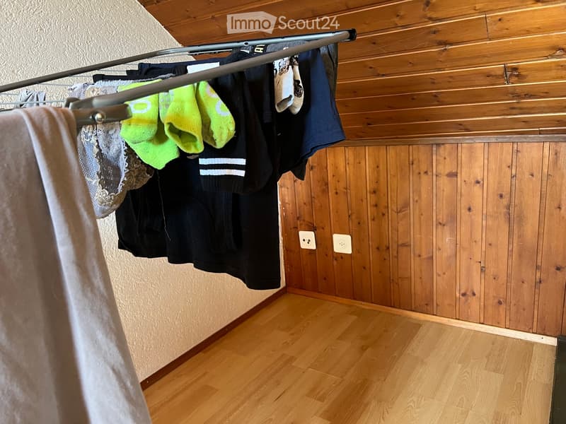 Magnifico duplex di 6 locali con fascino in un edificio storico a Le Locle (17)