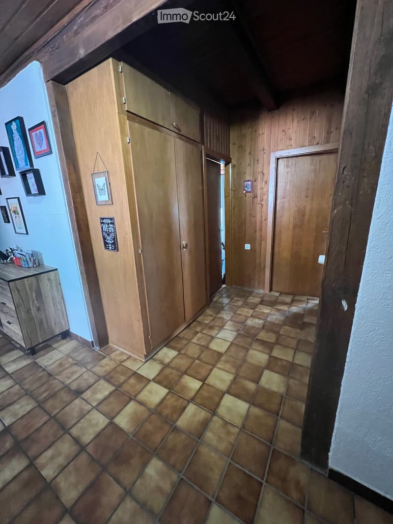 Magnifico duplex di 6 locali con fascino in un edificio storico a Le Locle (10)