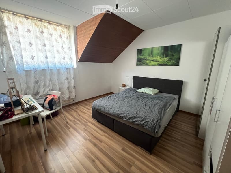 Magnifico duplex di 6 locali con fascino in un edificio storico a Le Locle (5)