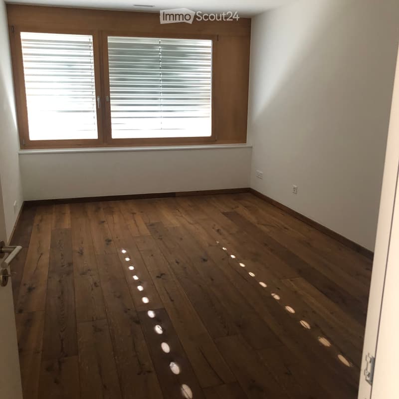 Exklusive 4.5-Zimmer-Maisonette-Wohnung mit Bergpanorama in Scuol (10)