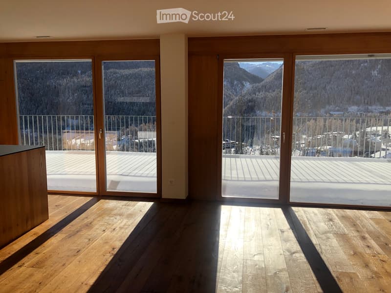 Exklusive 4.5-Zimmer-Maisonette-Wohnung mit Bergpanorama in Scuol (5)