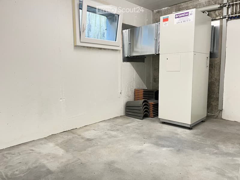Heizraum mit Wärmepumpe