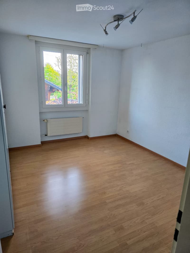 Charming 6.5-room row house with garage in Langenthal (8)